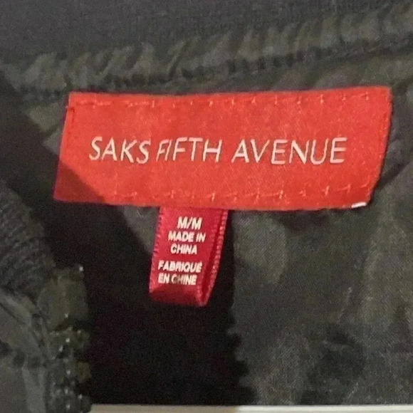 Saks Fifth Avenue womans cropped black quilted puffy coat jacket Medium - Picture 12 of 14